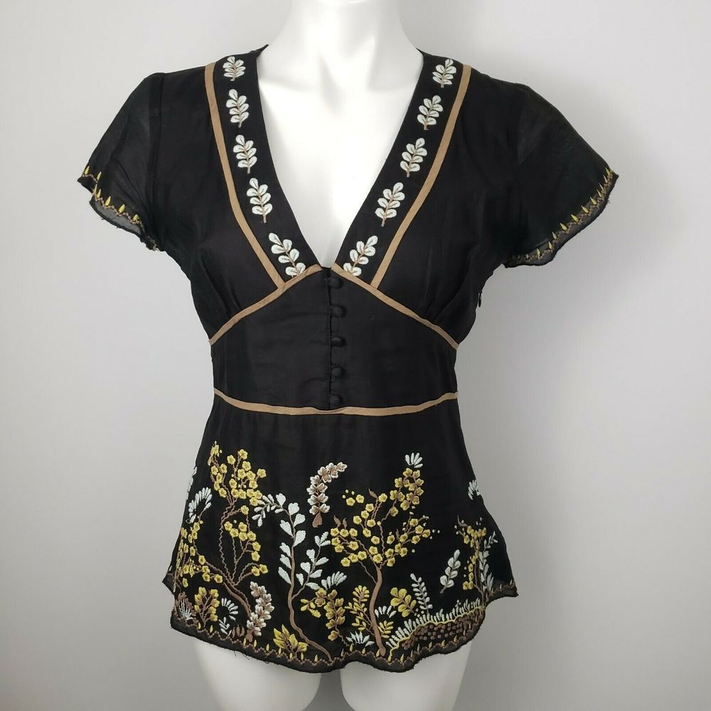 Sundance V-Neck Black Embroidered Blouse Top Size 4